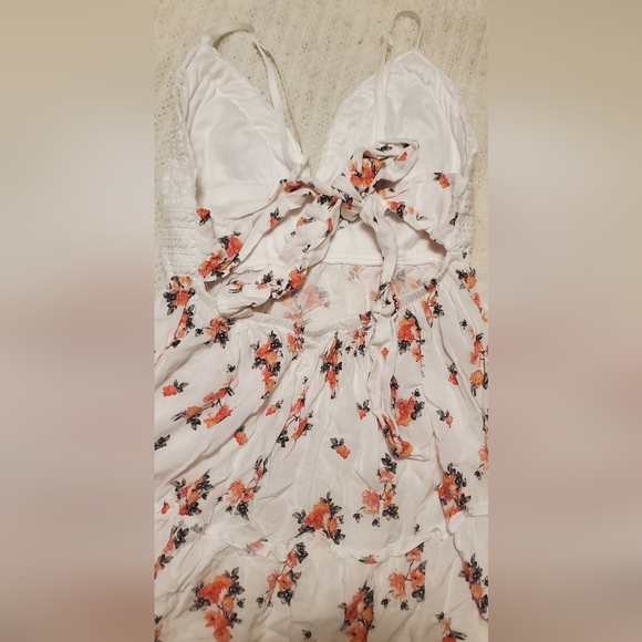 Small ditsy flower dress small - Picture 2 of 3